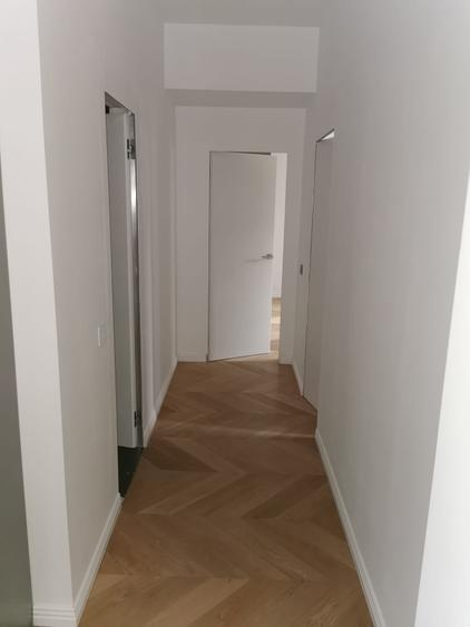 Apartament cu 3 camere decomandat în Voluntari