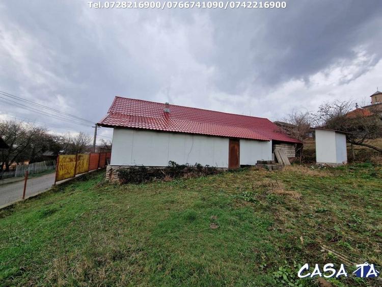 Casă individuală cu 2 camere cu Teren 1543 Mp în Central
