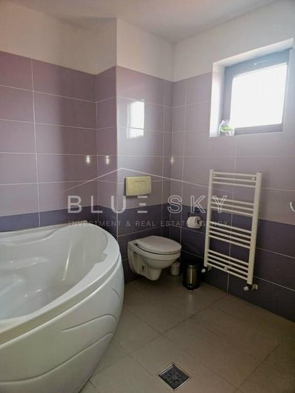 Duplex cu 7 camere cu Canalizare în Cumpăna
