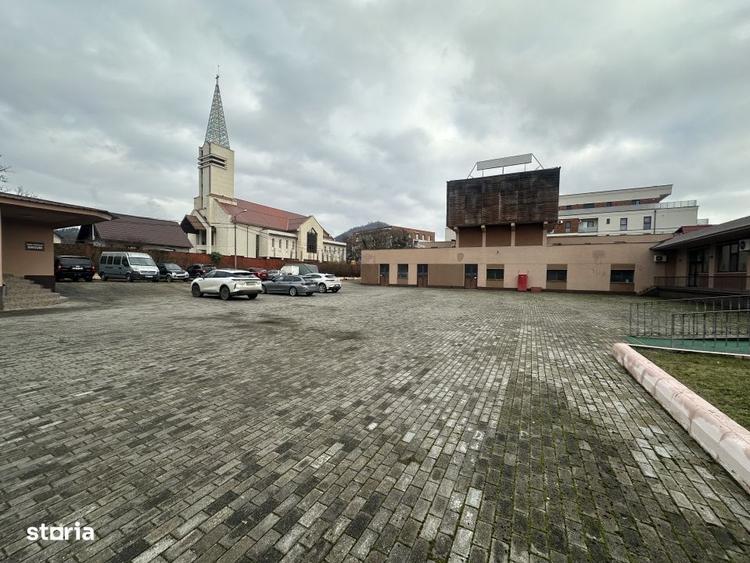 Spațiu comercial, în Central