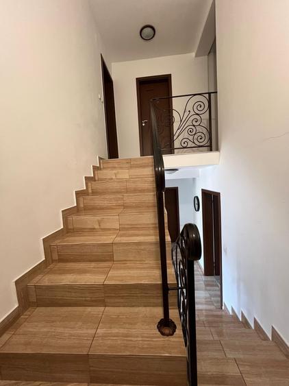 Casă individuală cu 4 camere cu Canalizare în Cetate