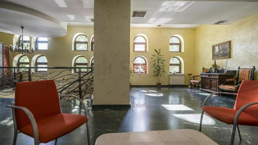 Hotel/Pensiune, de 2,556 mp, în Cișmigiu