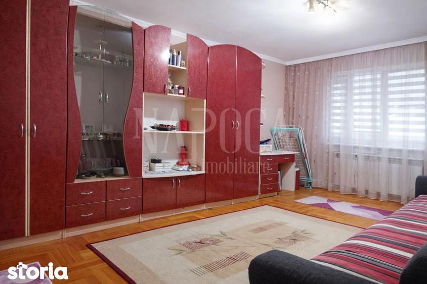 Apartament cu 3 camere în Decebal