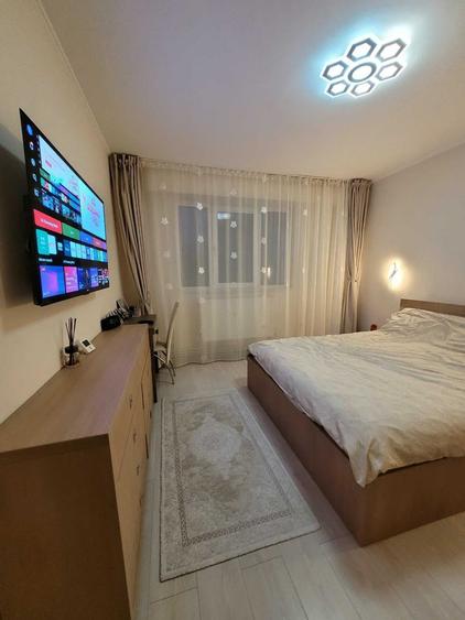 Apartament cu 3 camere decomandat în Tomis III