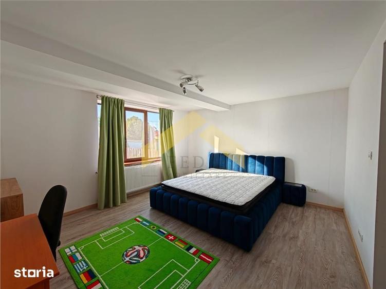 Casă cu 4 camere cu Teren 1312 Mp în Șofronea
