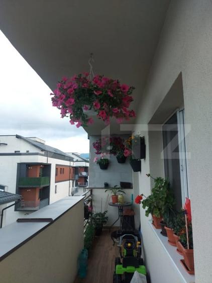 Apartament cu 2 camere decomandat, mobilat în Tractorul