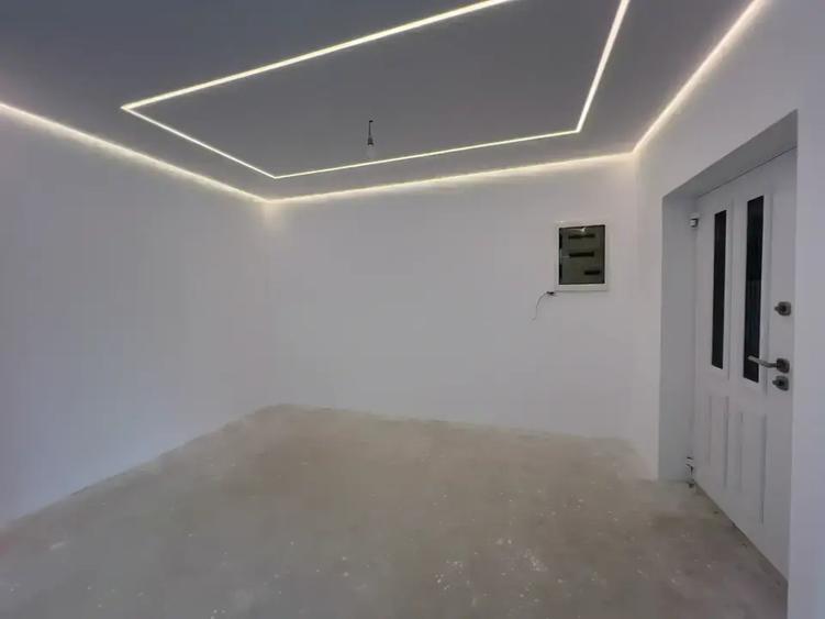 Casă cu 5 camere cu Canalizare în Pipera