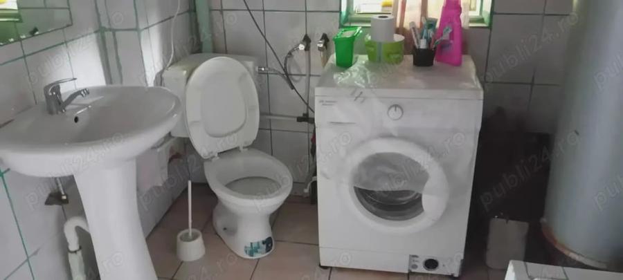 Casă cu 4 camere cu Teren 1000 Mp în Poienari (Poienarii de Argeș)
