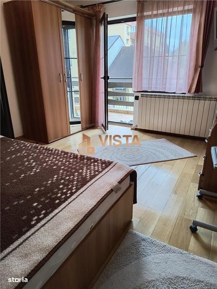 Casă cu 4 camere în Florilor