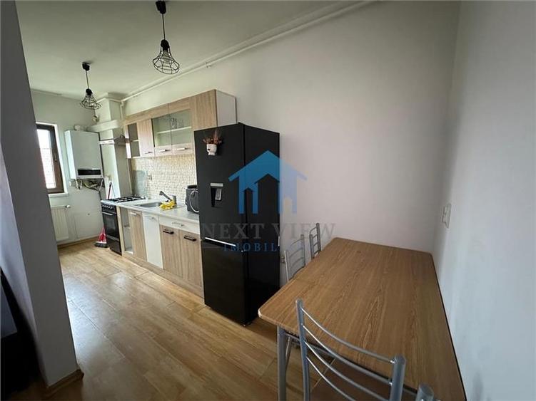 Apartament cu 3 camere decomandat, mobilat în Central