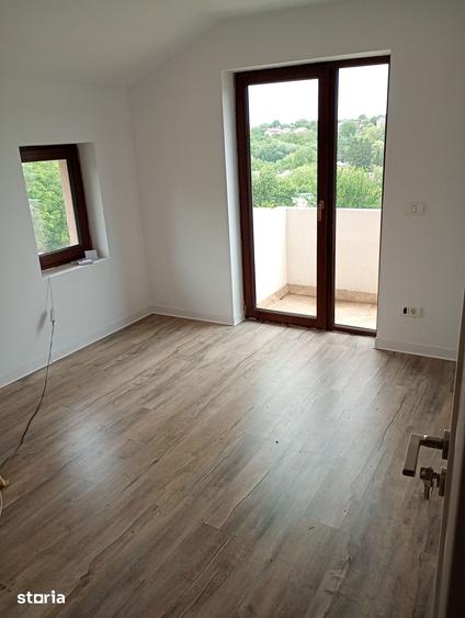 Casă cu 4 camere cu Teren 750 Mp în Exterior Vest
