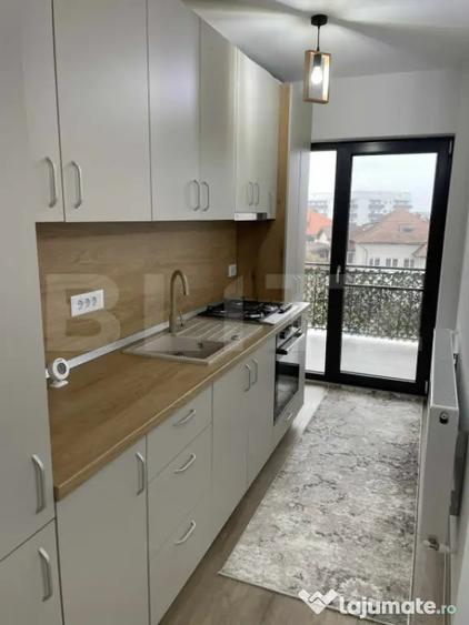 Apartament cu 2 camere semidecomandat în Cetate