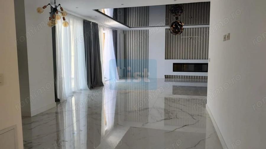 Apartament cu 5 camere decomandat în Nufărul