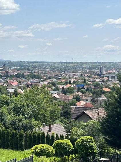 Teren Construcții extravilan de 886 mp, în Valea Roșie