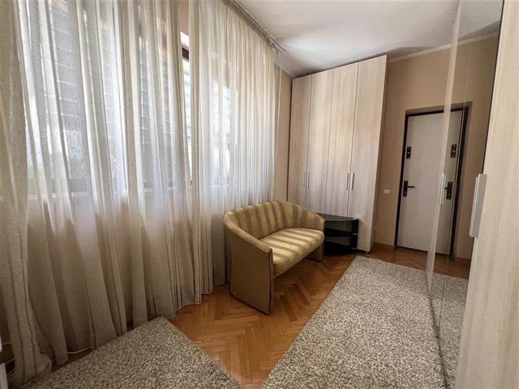 Apartament cu 3 camere semidecomandat, mobilat în Herăstrău