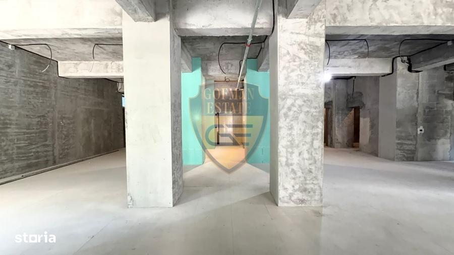 Spațiu comercial, de 920 mp, în Sud