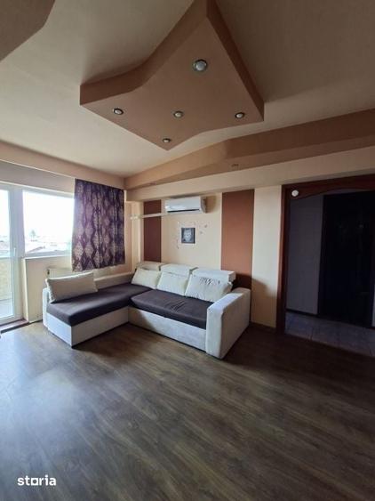 Apartament cu 3 camere decomandat în Traian