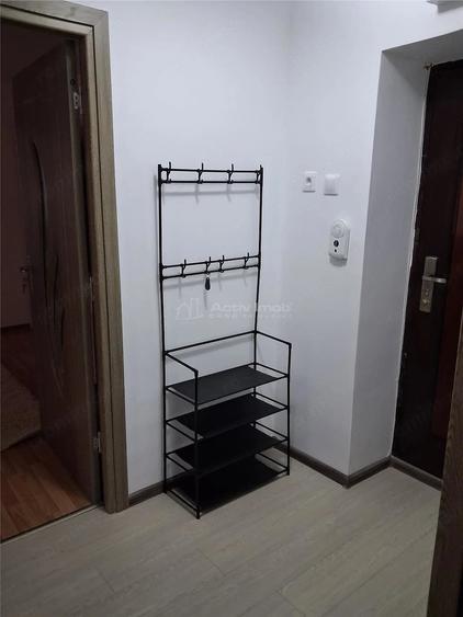 Apartament cu 2 camere semidecomandat în Luncă