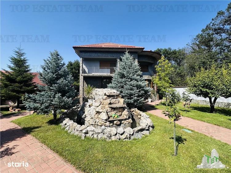 Casă cu 4 camere în Roșu