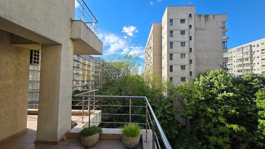Duplex cu 3 camere cu Canalizare în Vatra Luminoasă
