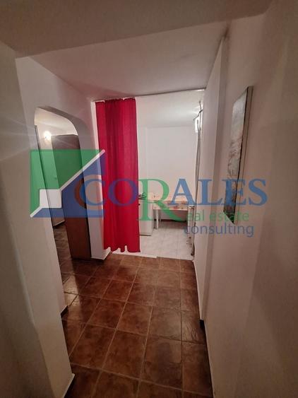 Apartament cu 3 camere decomandat, mobilat în Aradului
