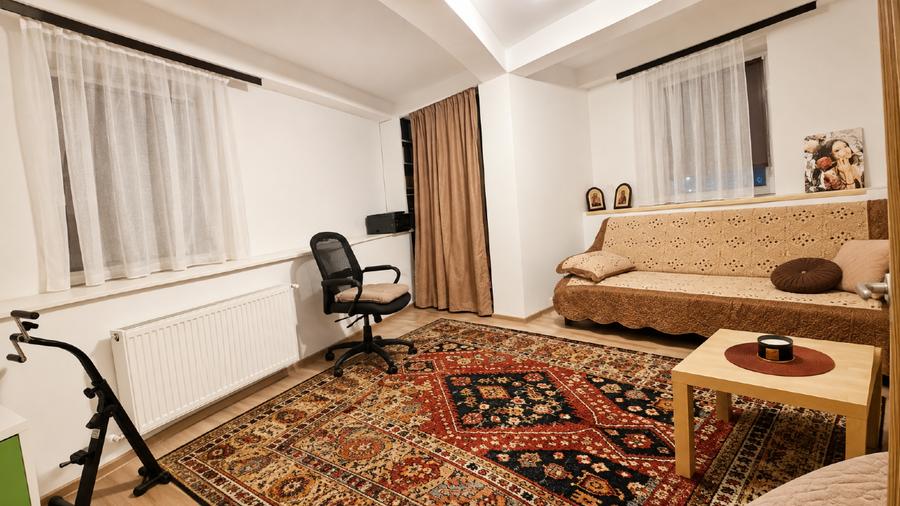 Apartament cu 3 camere decomandat în Crângași