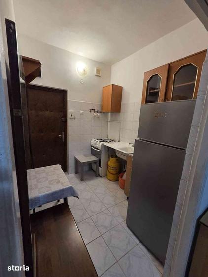 Garsonieră în Far
