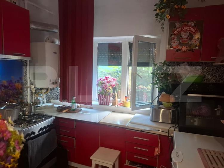 Casă individuală cu 3 camere cu Canalizare în Titu