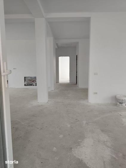 Casă cu 3 camere cu Teren 500 Mp în Tărtășești