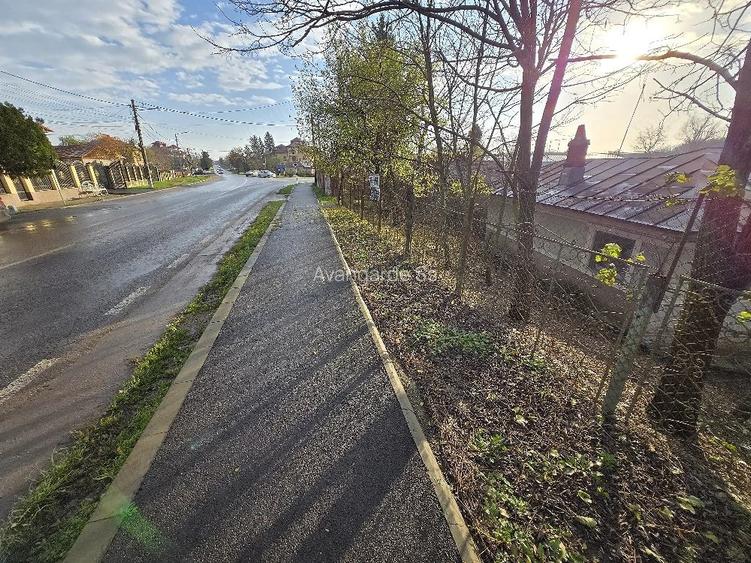 Casă cu Teren 900 Mp în Central