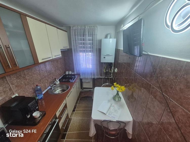 Apartament cu 2 camere decomandat în Dărmănești