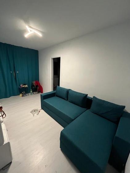 Apartament cu 2 camere semidecomandat, mobilat în Tătărași