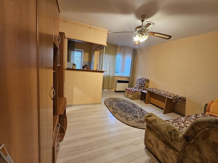Garsoniera, zona Dacia - 1