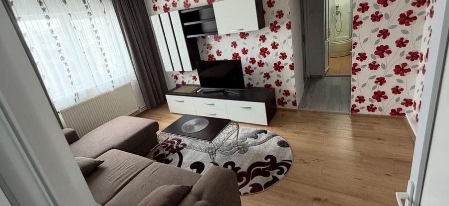 Apartament cu 2 camere semidecomandat în Exterior Vest