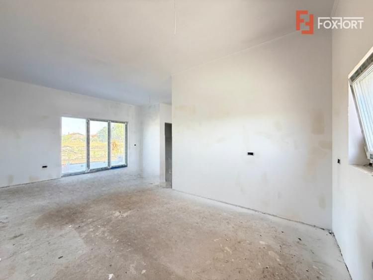 Casă cu 4 camere cu Teren 316 Mp în Săcălaz