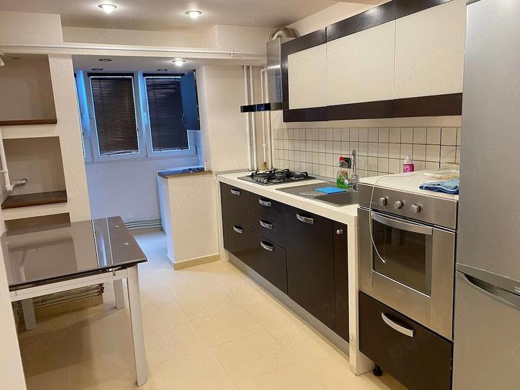 Apartament cu 4 camere decomandat în Olimpia-Stadion