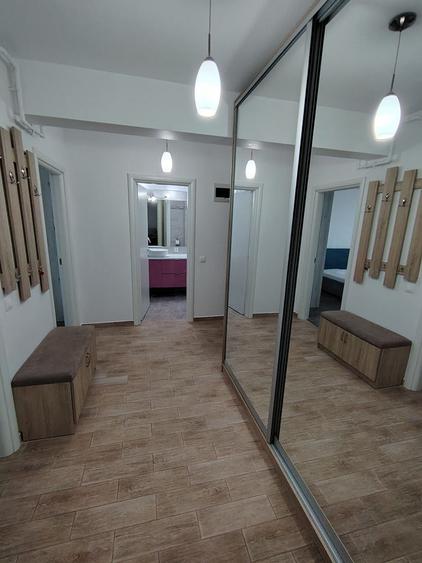 Apartament cu 2 camere decomandat în Titan