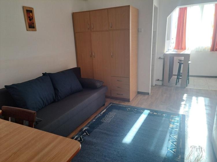 Garsonieră decomandată în Iosia