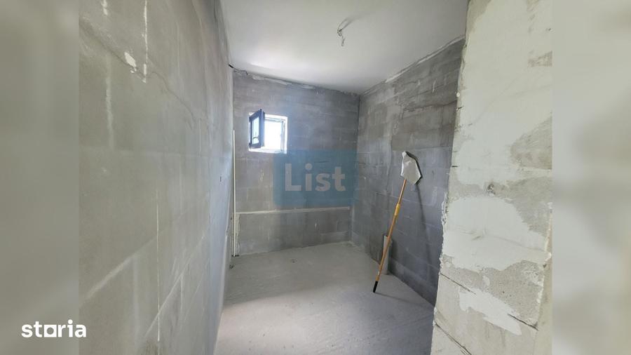 Casă cu 3 camere cu Teren 542 Mp în Grivița