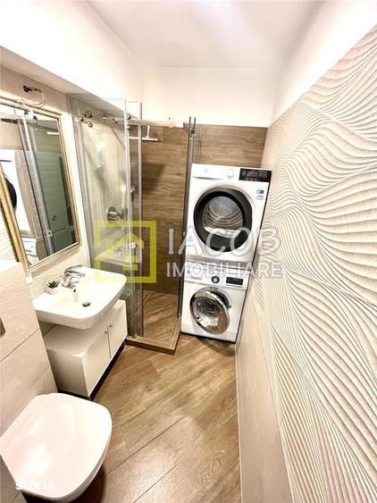 Apartament cu 3 camere semidecomandat în Mioriței