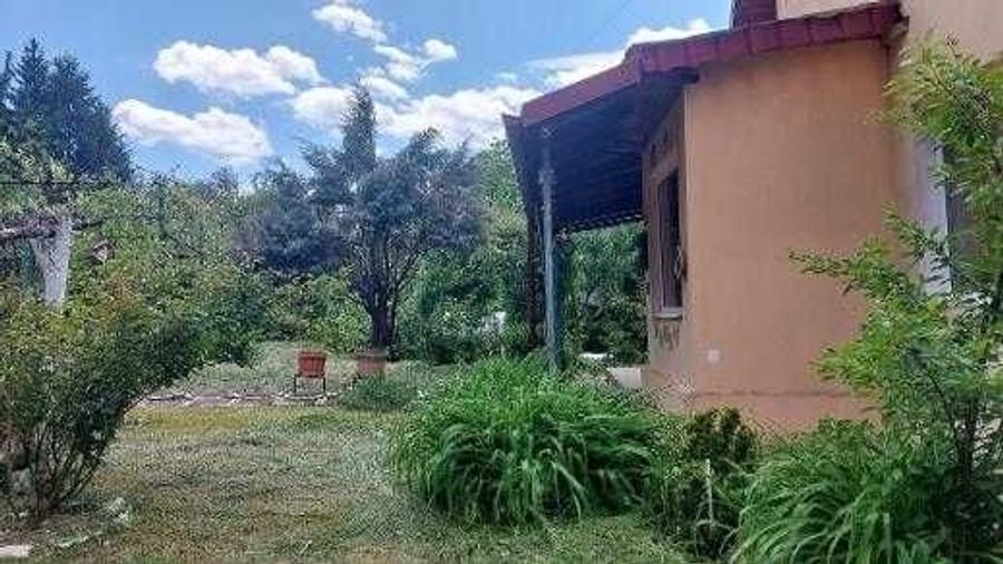 Casă cu 4 camere în Bughea de Jos