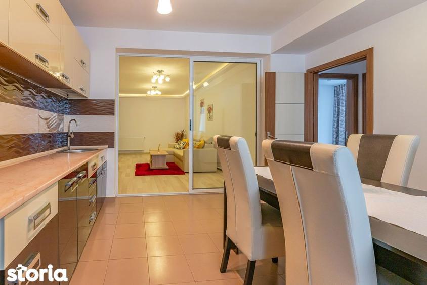 Apartament cu 3 camere semidecomandat, mobilat în Tractorul