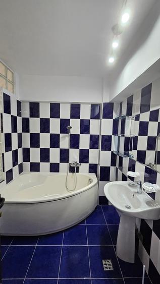 Apartament cu 3 camere decomandat, mobilat în Tineretului