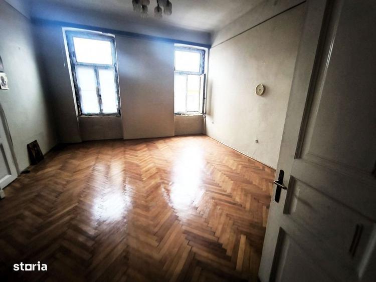 Apartament cu 3 camere în Horea
