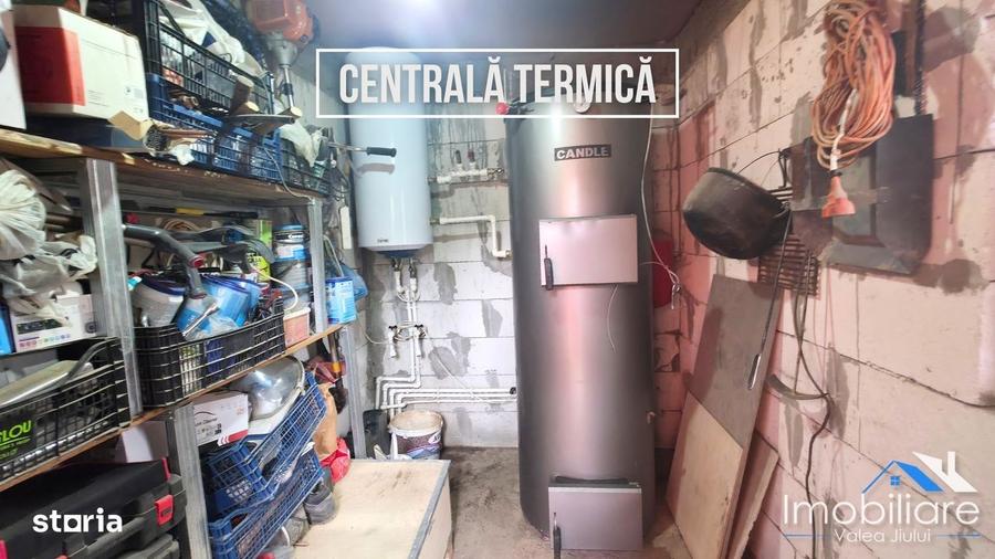 Casă cu 4 camere cu Teren 1711 Mp în Uric