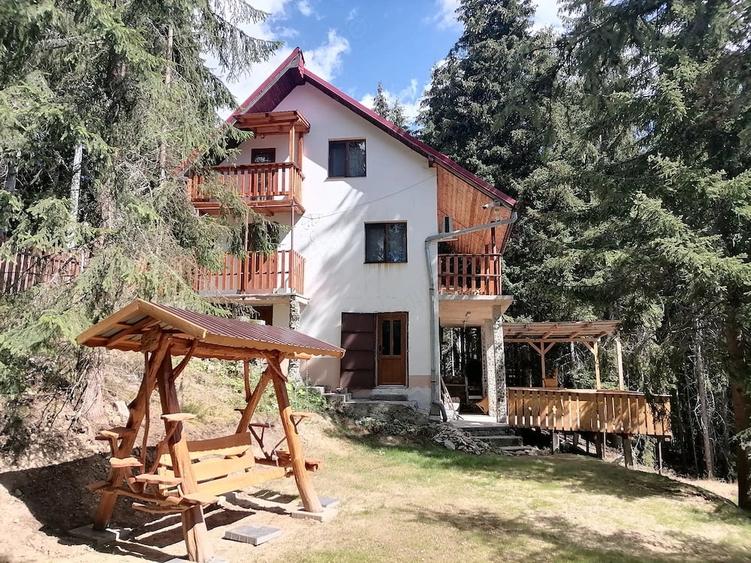 Casă cu 4 camere cu Teren 800 Mp în Exterior Vest
