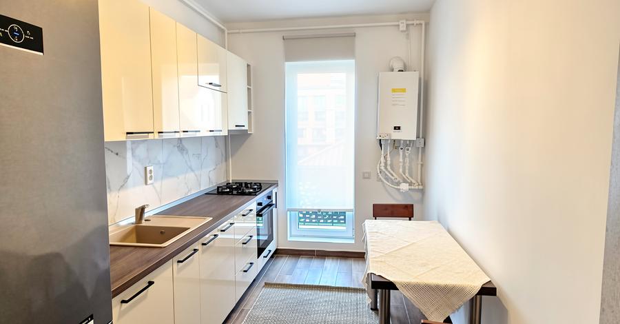 Apartament cu 2 camere decomandat în Titan