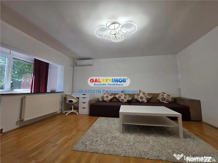 Apartament cu 3 camere decomandat, mobilat în Păcii