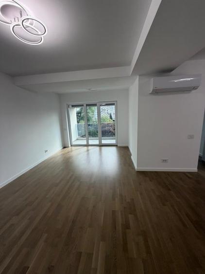Apartament cu 2 camere decomandat, mobilat în Republicii