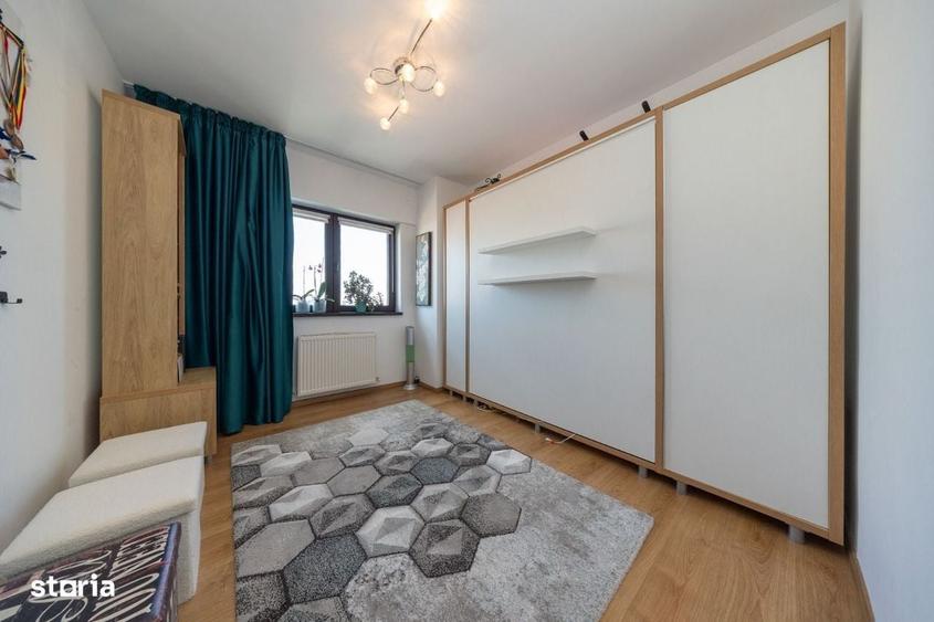 Apartament cu 3 camere semidecomandat în Central